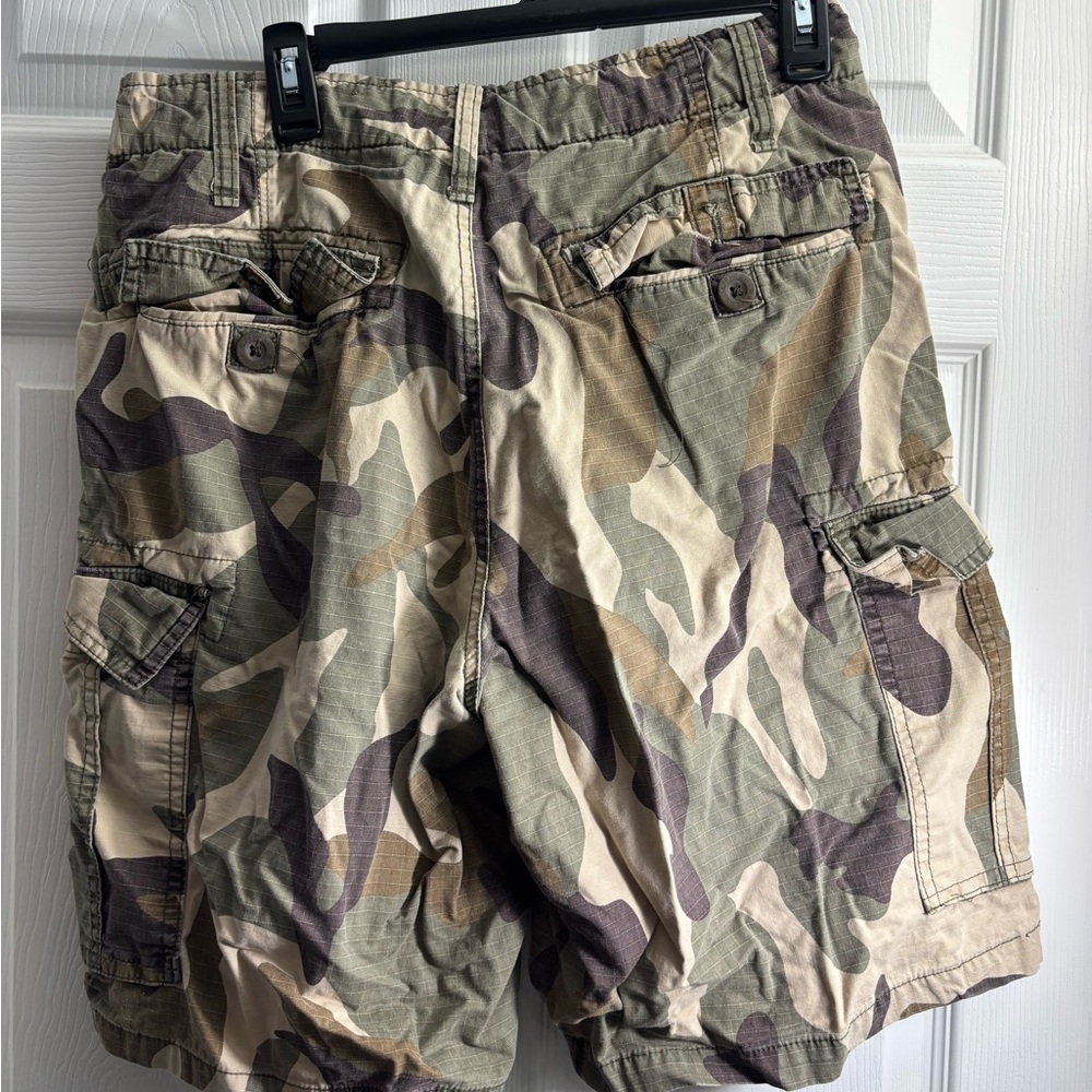 Ruff Hewn Men's Camouflage Cargo Shorts - Picture 3 of 3